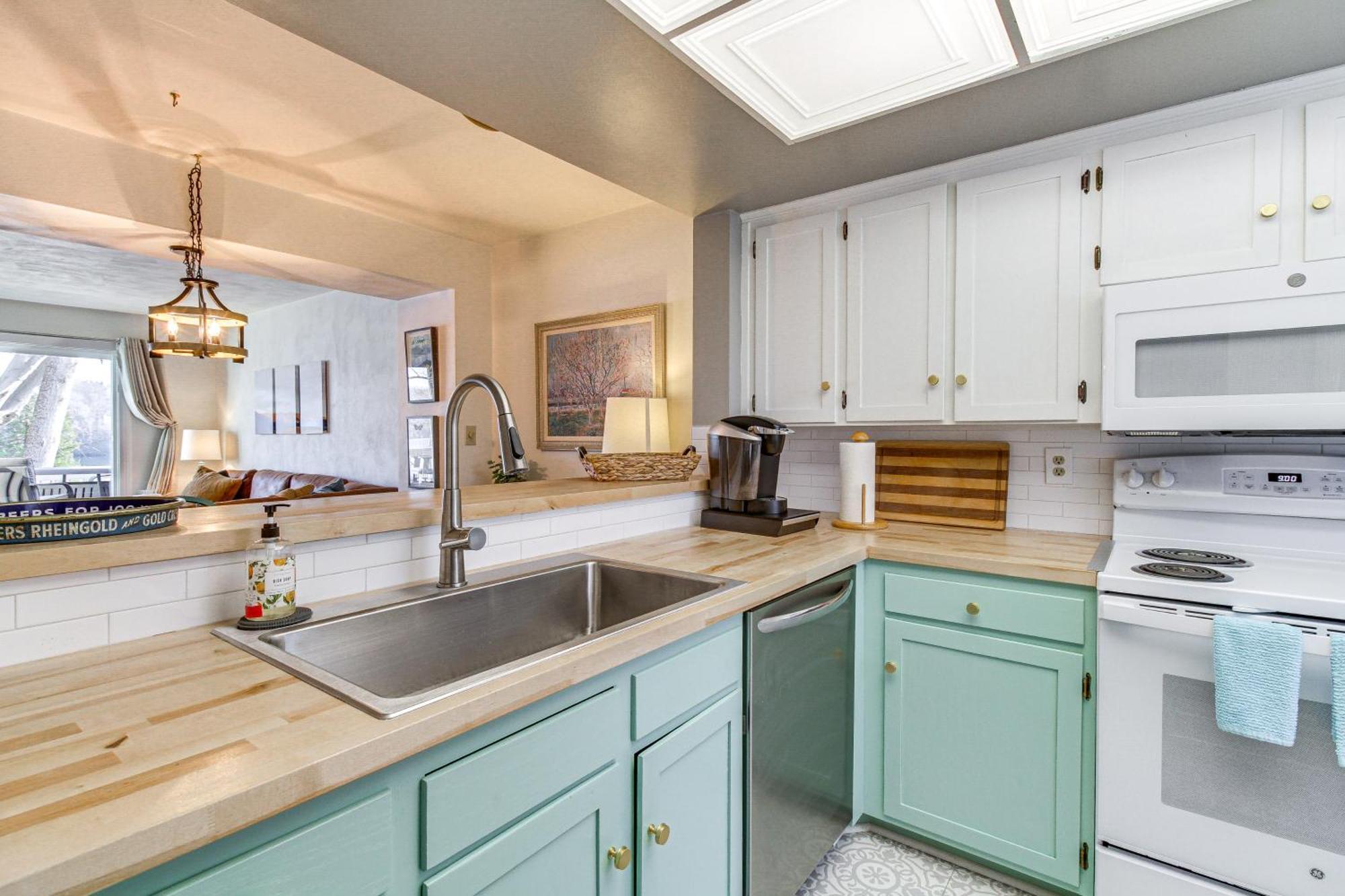 Lakefront Moneta Home With Community Boat Dock! Экстерьер фото